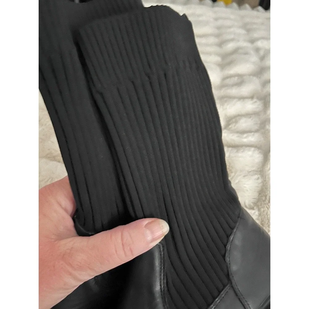 Kids Black Faux Leather Ribbed Knit Sock Lug Sole Pull On Boots Size 2 size 33